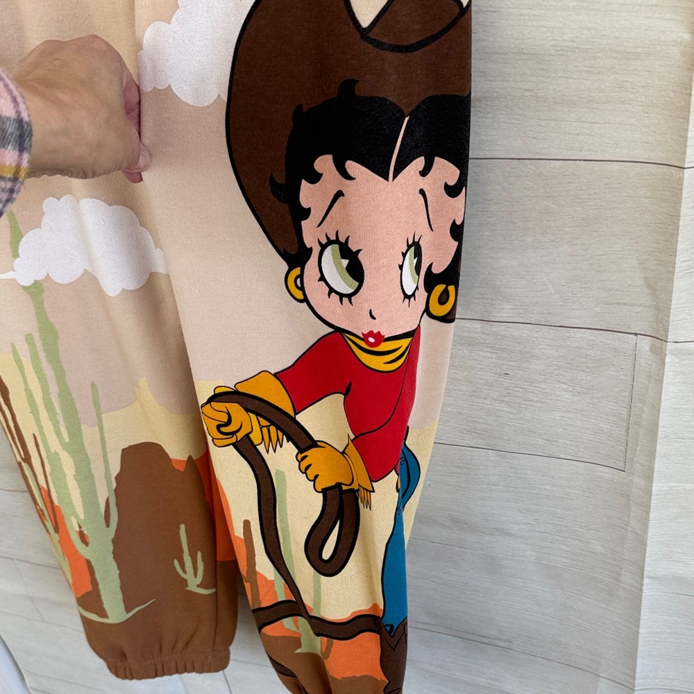 Women's Betty Boop Western sweatpants/joggers - Tan and Brown size large